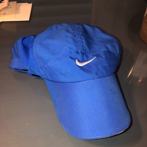 royal blue nike cap